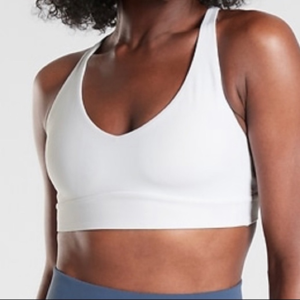💕 Athleta A-C Solace Bra. Medium White